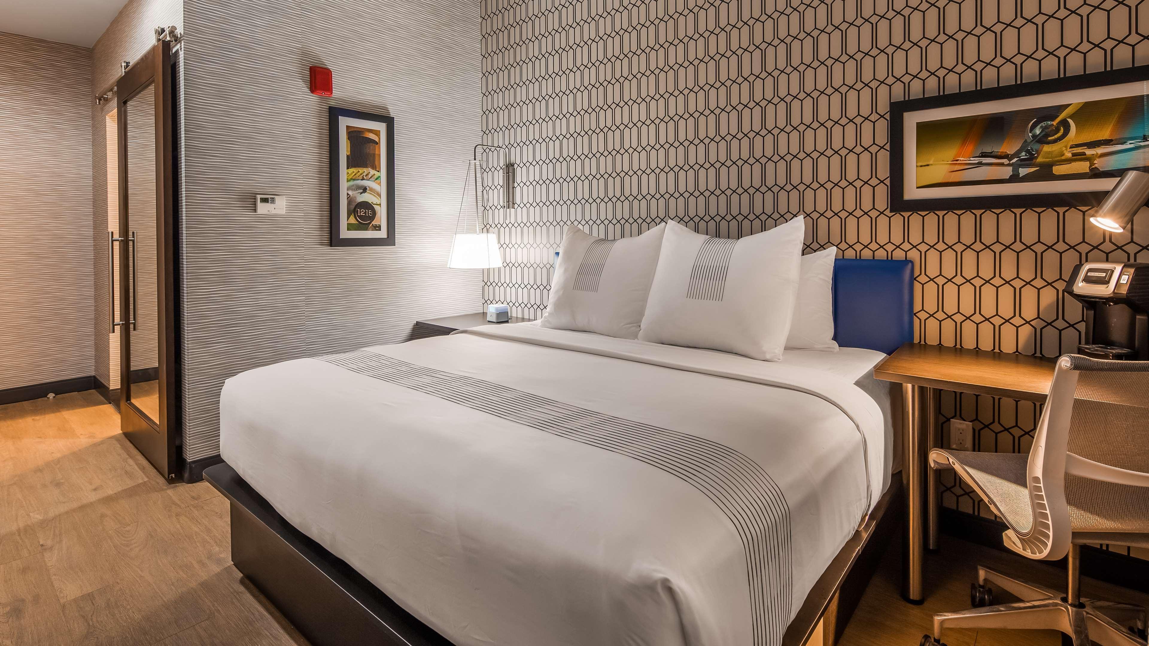 Glo Best Western Brooklyn Nyc Nova York Exterior foto