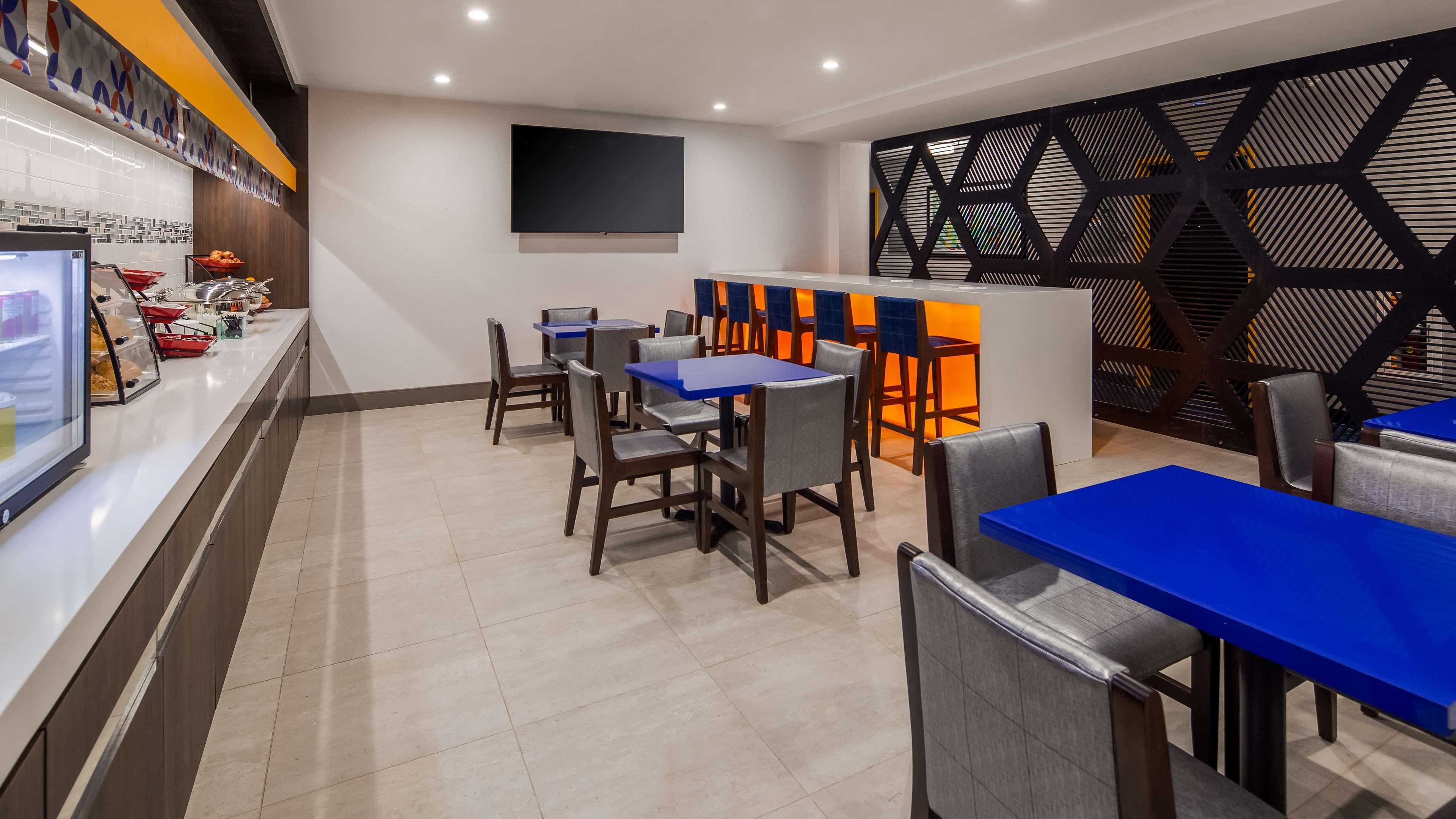 Glo Best Western Brooklyn Nyc Nova York Exterior foto